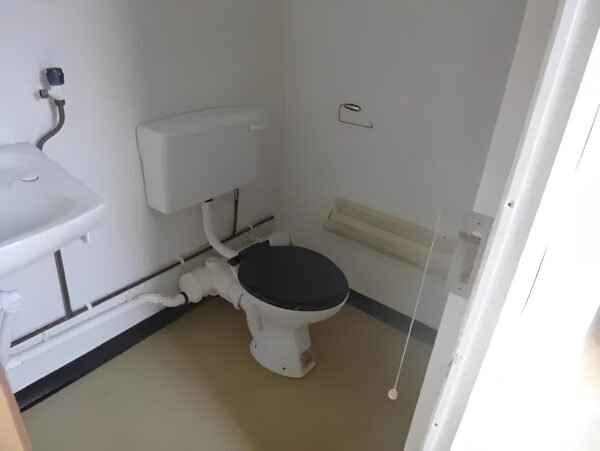 2+1 Toilet & Drying Room - Image 9