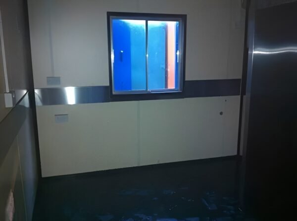 32ft x 10ft Anti Vandal Open Plan Office - Image 10
