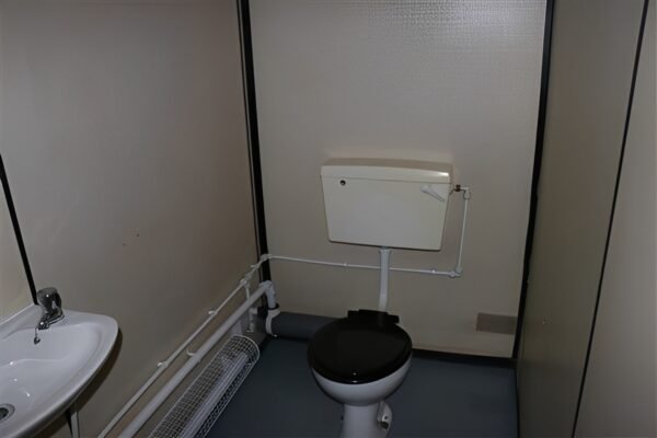 13ft x 9ft Site Office With Toilet - Image 6