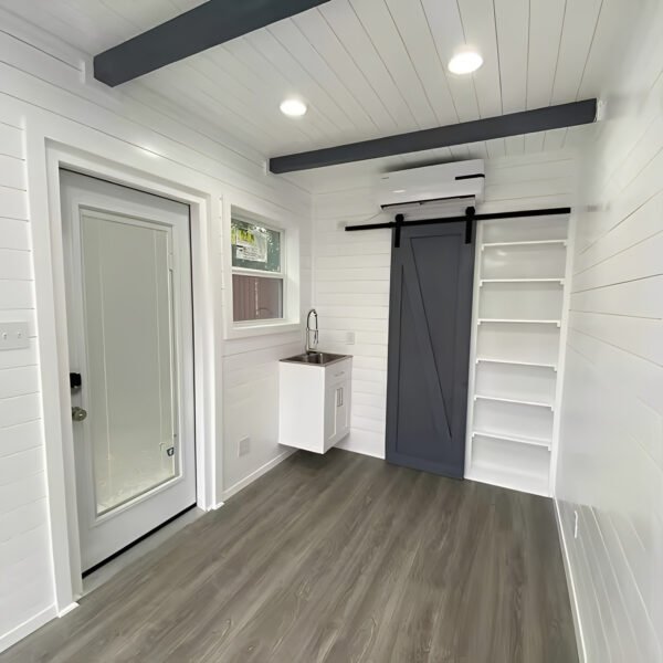 40Ft Prefab Living Tiny Modular Shipping Container Home - Image 4