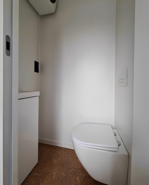 20ft x 12ft Ready-to-Use Home/Office Container - Image 3