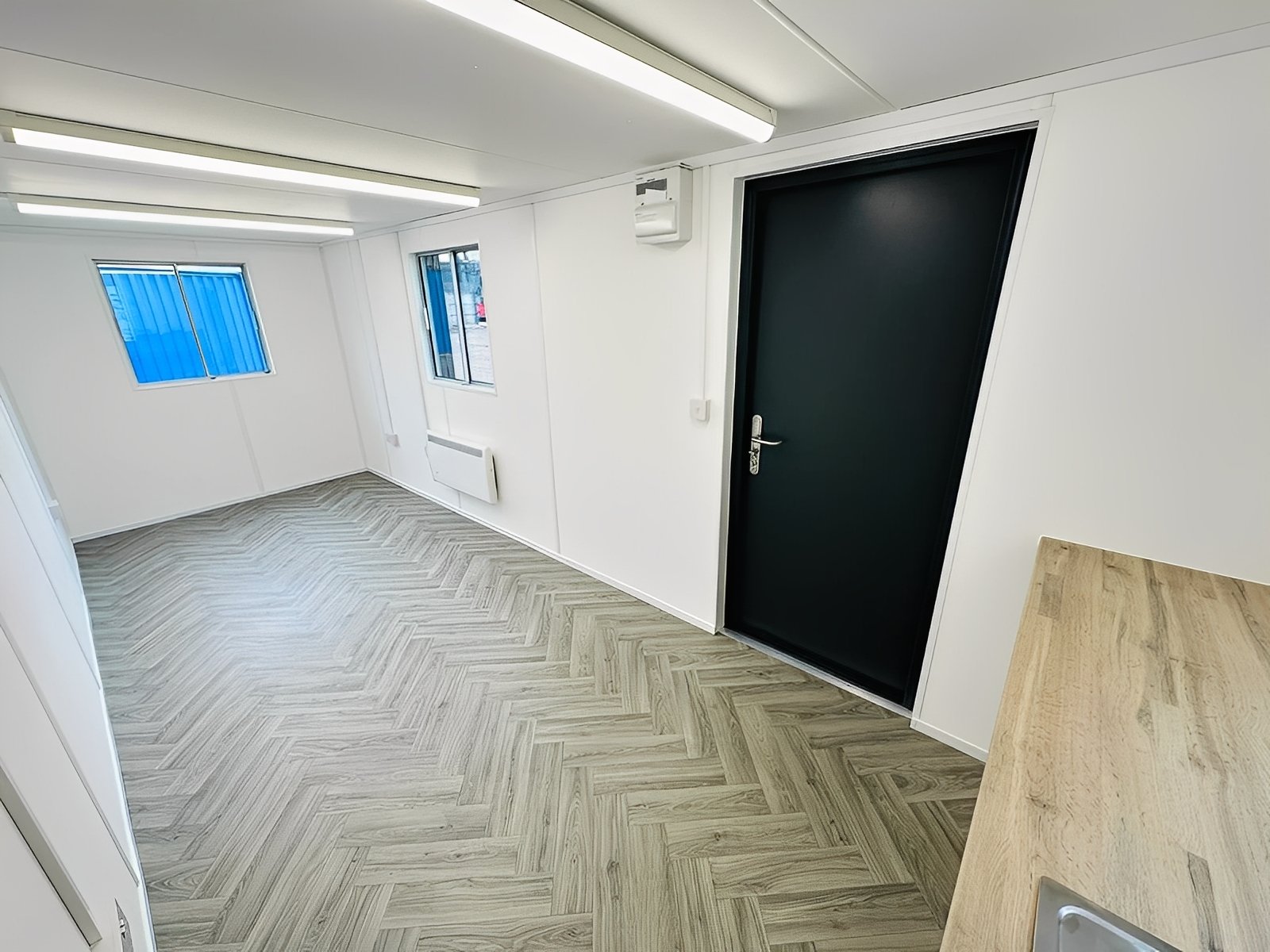 21ft x 8ft Office / Canteen Cabin – Refurbished Anti-Vandal Portable Building 3 21ft x 8ft Office / Canteen Cabin – Refurbished Anti-Vandal Portable Building - Image 3