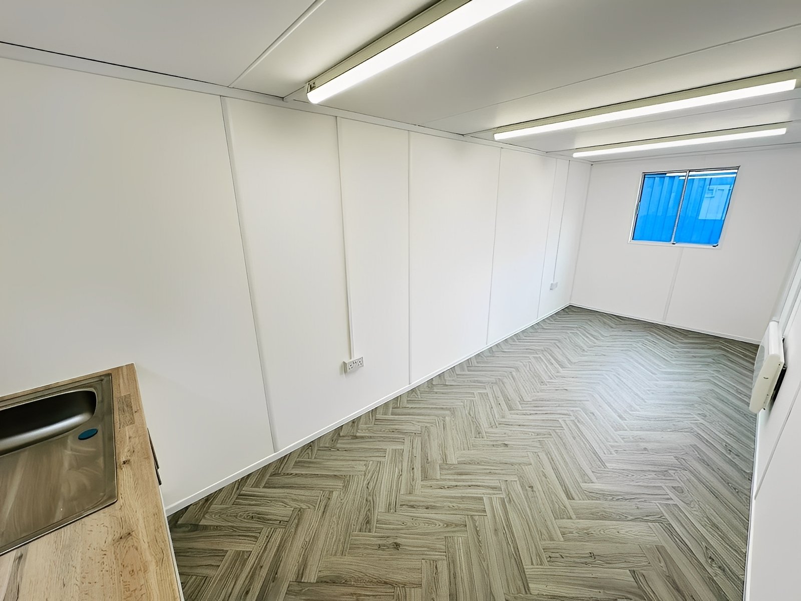 21ft x 8ft Office / Canteen Cabin – Refurbished Anti-Vandal Portable Building 7 21ft x 8ft Office / Canteen Cabin – Refurbished Anti-Vandal Portable Building - Image 7